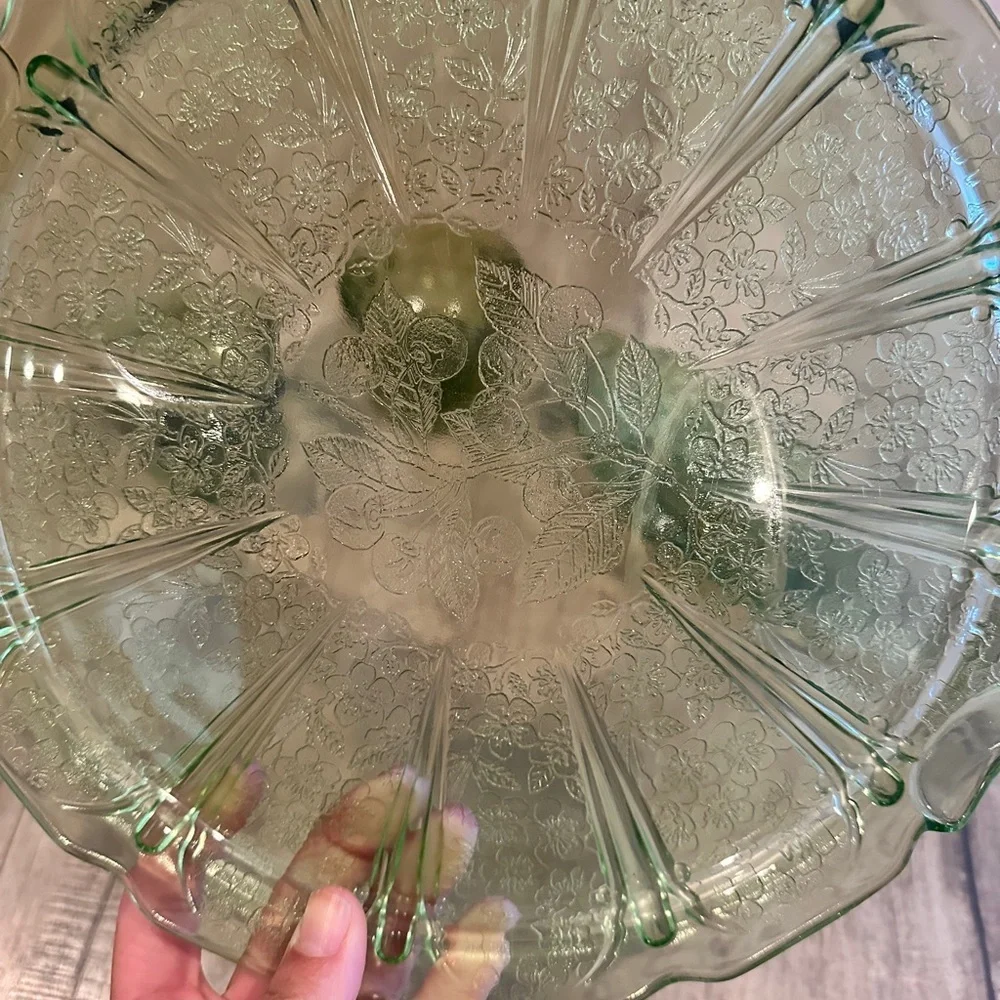 Jeannette Green Depression Glass CHERRY BLOSSOM Handled, two glasses, tray - Picture 2 of 6